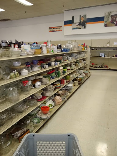 Thrift Store «Goodwill of North Georgia: Kennesaw Store and Donation Center», reviews and photos, 2500 Cobb Pkwy N, Kennesaw, GA 30152, USA