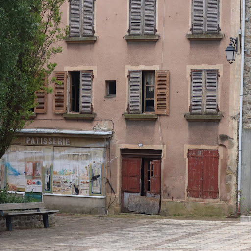 École primaire Saint Julien à Saint-Julien-Molin-Molette, Loire