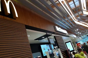 McDonald‘s image