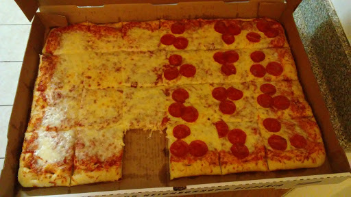 Liquor Store «Wine Basket Party Shop», reviews and photos, 16450 E Warren Ave, Detroit, MI 48224, USA