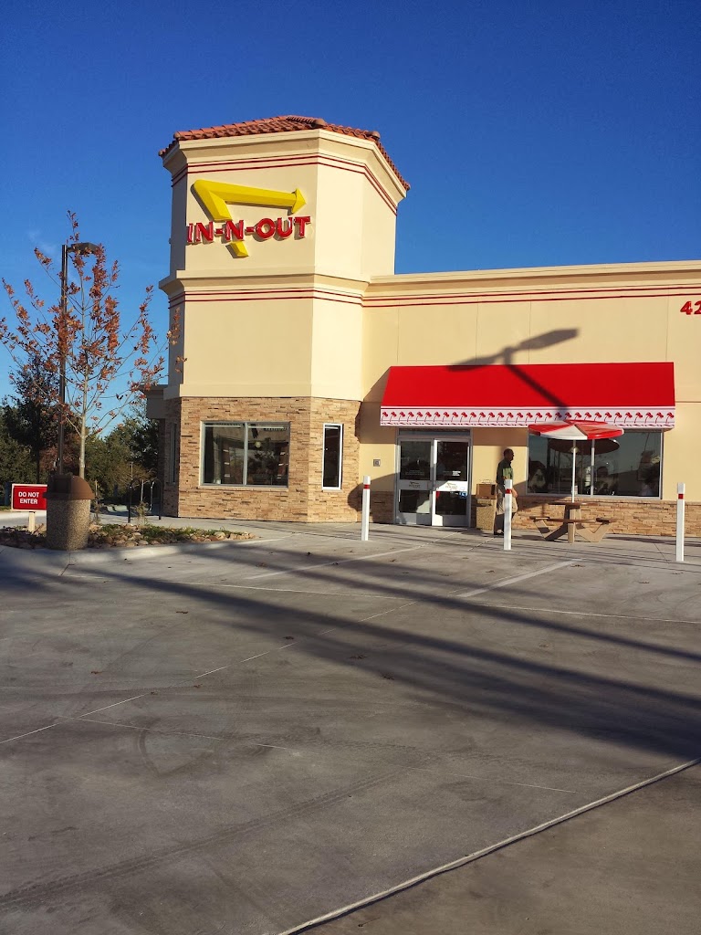 In-N-Out Burger 78664