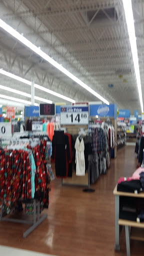 Department Store «Walmart Supercenter», reviews and photos, 4115 E Lincoln Way, Sterling, IL 61081, USA