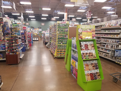 Grocery Store «Fred Meyer», reviews and photos, 22075 NW Imbrie Dr, Hillsboro, OR 97124, USA