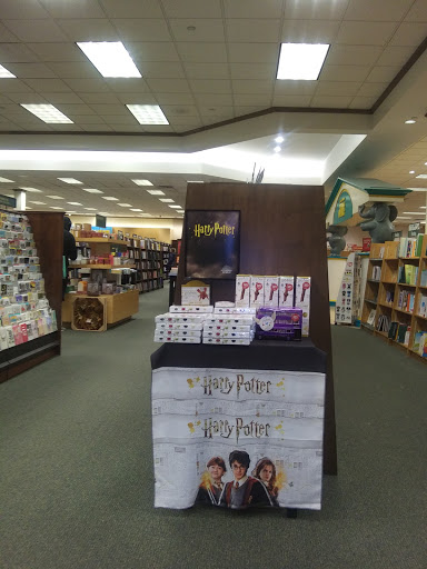 Book Store «Barnes & Noble», reviews and photos, 1156 US-46, Woodland Park, NJ 07424, USA