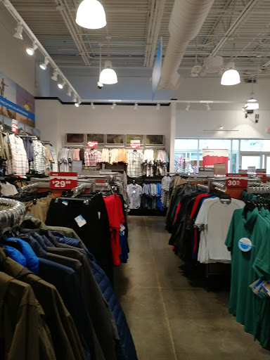 Sportswear Store «Columbia Sportswear Outlet Store at Premium Outlets», reviews and photos, 2300 Grand Cypress Dr #170, Lutz, FL 33559, USA