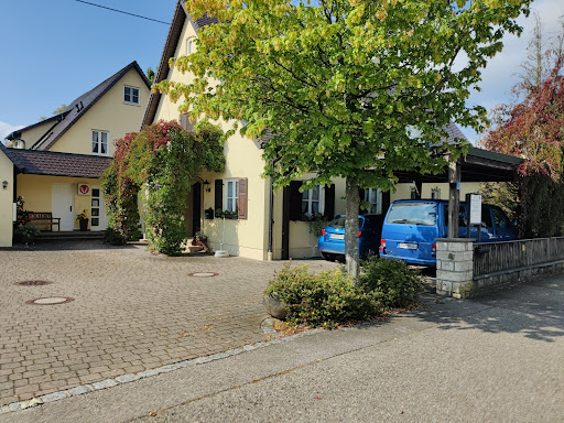 Kleintierpraxis Dr.med.vet. Sabine Kammermeier unter Rain, Bayern