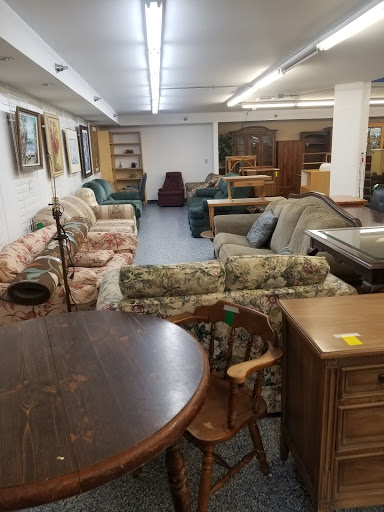 Thrift Store «St Vincent de Paul Kenosha Thrift Store», reviews and photos, 7531 30th Ave, Kenosha, WI 53142, USA