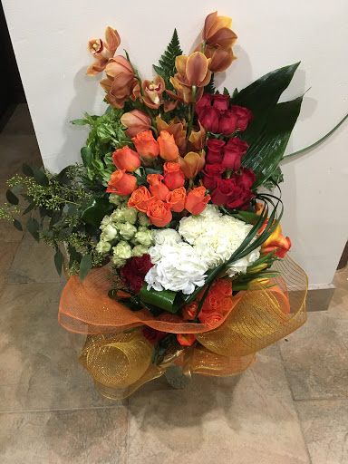 Florist «Flower & Gifts By Renee», reviews and photos, 6914 Schaefer Rd, Dearborn, MI 48126, USA