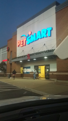 Pet Supply Store «PetSmart», reviews and photos, 3351 Jefferson Davis Hwy, Alexandria, VA 22305, USA