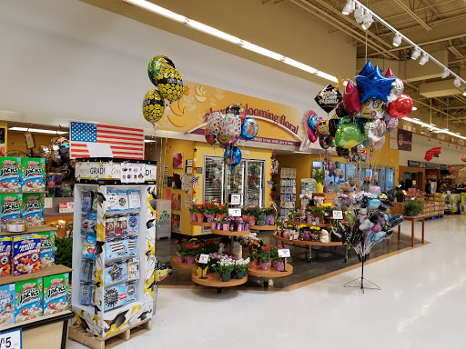 Grocery Store «Super Stop & Shop», reviews and photos, 600 Kinderkamack Rd, Emerson, NJ 07630, USA