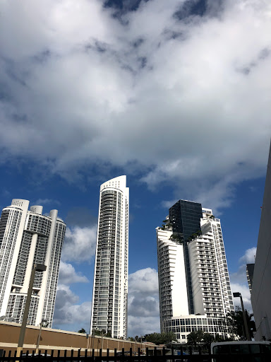 Recreation Center «Pelican Community Park», reviews and photos, 18115 N Bay Rd, Sunny Isles Beach, FL 33160, USA