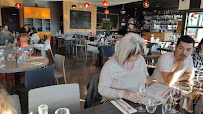 Atmosphère du Restaurant Globe La Brasserie à Saint-Genest-Lerpt - n°17