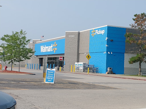 Discount Store «Walmart», reviews and photos, 10260 Harlem Ave, Bridgeview, IL 60455, USA