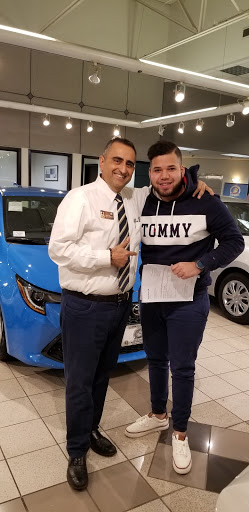 Toyota Dealer «Oakbrook Toyota», reviews and photos, 550 E Ogden Ave, Westmont, IL 60559, USA