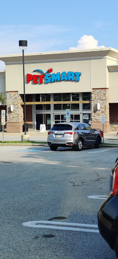 Pet Supply Store «PetSmart», reviews and photos, 600-800 Hatton Dr, Glen Mills, PA 19342, USA