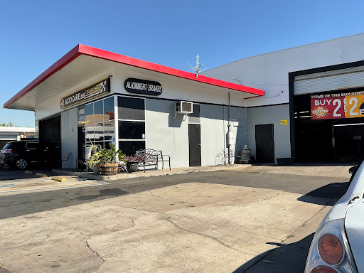 Tire Shop «4th Street Auto Care and Tires», reviews and photos, 901 E 4th St, Long Beach, CA 90802, USA