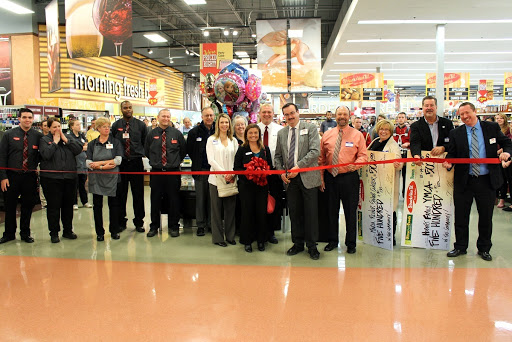 Grocery Store «Strack & Van Til Food Market And Cafe And Deli», reviews and photos, 7760 E 37th Ave, Hobart, IN 46342, USA