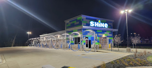Shine Car Wash en Coon Rapids