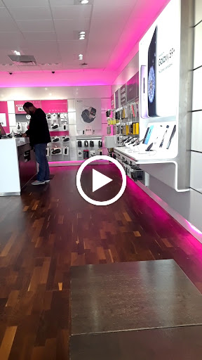 Cell Phone Store «T-Mobile», reviews and photos, 724 W Main St Suite 480, Lewisville, TX 75067, USA