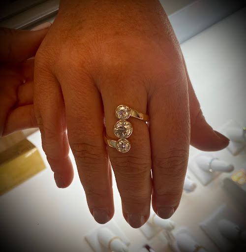 Jeweler «Philip Bortz Jewelers», reviews and photos, 108 E 7th St, Cincinnati, OH 45202, USA