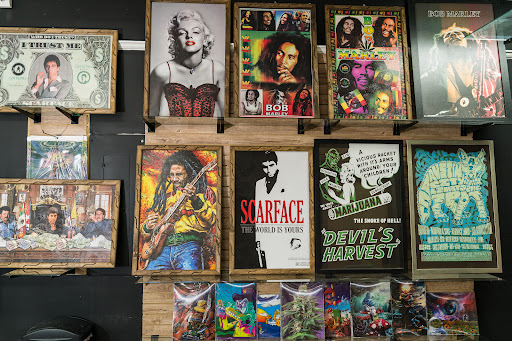 Tobacco Shop «Bear Smoke Smokeshop», reviews and photos, 4295 Browns Bridge Rd B, Cumming, GA 30041, USA