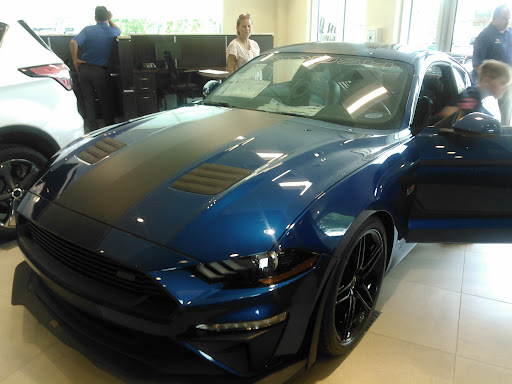 Car Dealer «Tamiami Ford», reviews and photos, 1471 Airport Pulling Rd N, Naples, FL 34104, USA