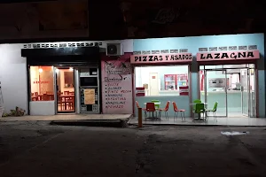 Luigi Pizzas y Asados image