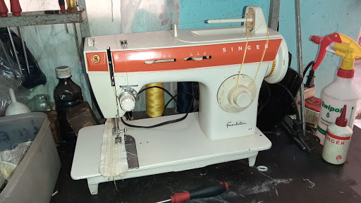 Servicio de maquinas de coser Martínez