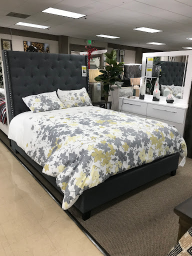 Casa Linda Furniture image
