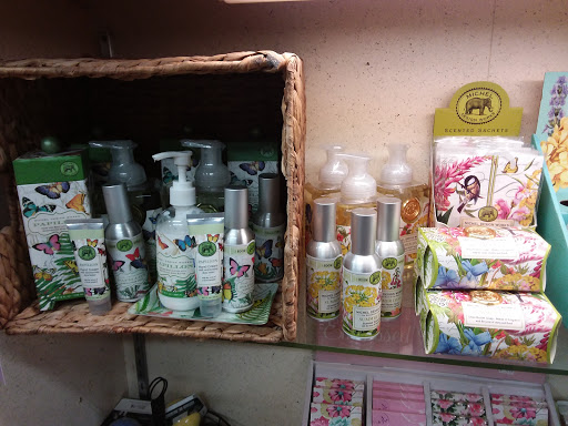 Furniture Store «Country Colonial Shop», reviews and photos, 480 College Hwy, Southwick, MA 01077, USA