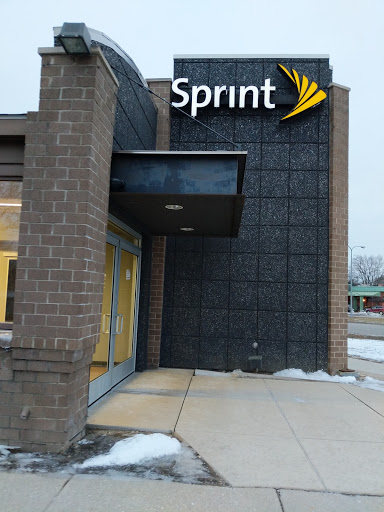 Cell Phone Store «Sprint Store», reviews and photos, 31668 Woodward Ave, Royal Oak, MI 48073, USA