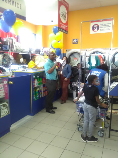 Laundromat «Clean Rite Center 24 HOURS», reviews and photos, 4352 Bronx Blvd, Bronx, NY 10466, USA