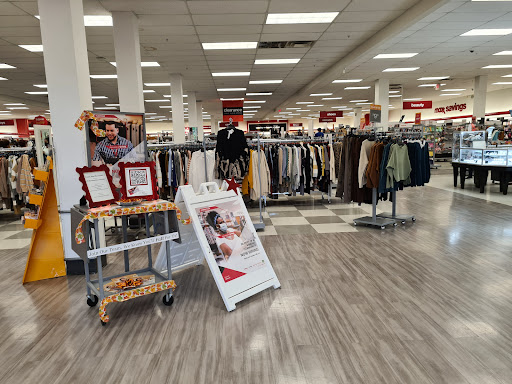 Shopping Mall «Dedham Mall», reviews and photos, 300 Providence Hwy, Dedham, MA 02026, USA