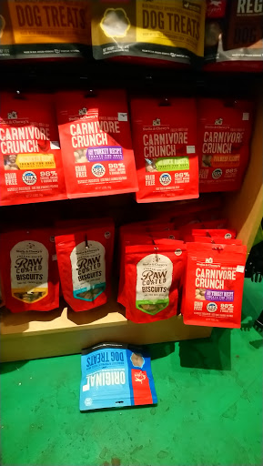 Pet Supply Store «The Dog Store», reviews and photos, 2301 Mt Vernon Ave, Alexandria, VA 22301, USA
