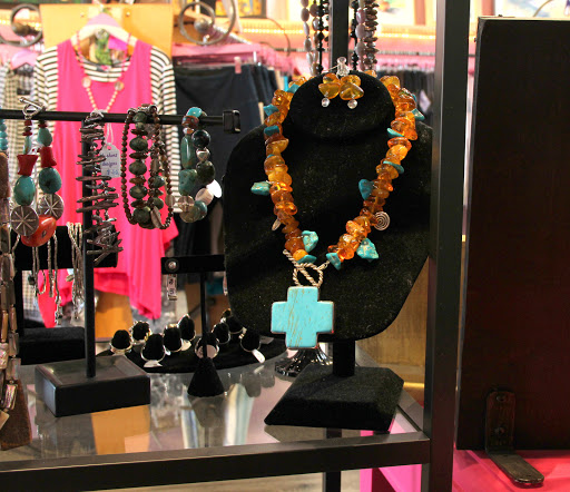 Boutique «Pink Poppy Artisans Boutique», reviews and photos, 114 W 8th St, Georgetown, TX 78626, USA