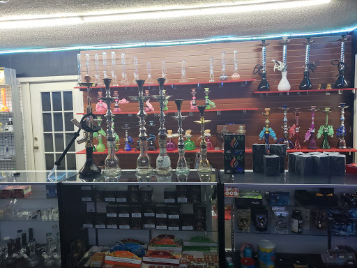 Tobacco Shop «Friends head-shop , tobacco & Hookah lounge», reviews and photos, 3041 E Olive Rd, Pensacola, FL 32514, USA