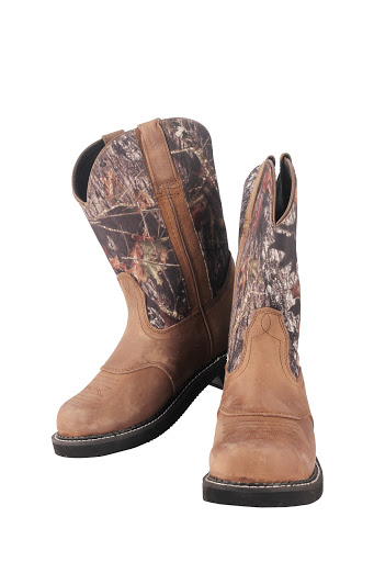 Stores to buy women's flat boots Orlando