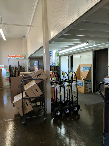 Truck Rental Agency «U-Haul Moving & Storage of Roxborough», reviews and photos, 8300 Ridge Ave, Philadelphia, PA 19128, USA