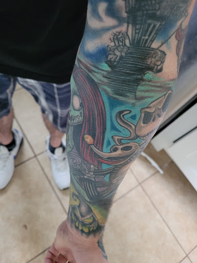 Tattoo Shop «Stained in pain tattoos», reviews and photos, 4211 N Milwaukee Ave, Chicago, IL 60641, USA