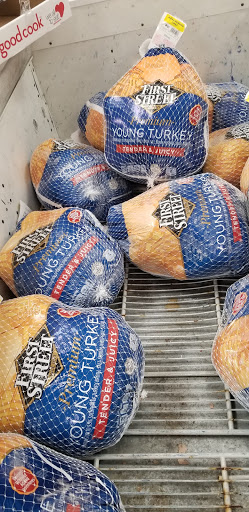 Shopping Mall «Bell Shopping Center», reviews and photos, 5029 E Florence Ave, Bell, CA 90201, USA