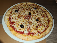 Plats et boissons du Pizzeria PIZZA HOT à Pierrelatte - n°14