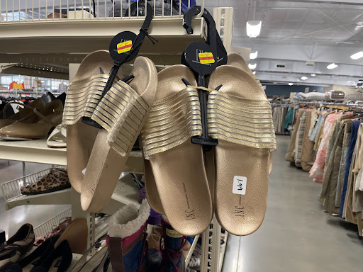 Home Goods Store «Salvation Army Family Store», reviews and photos