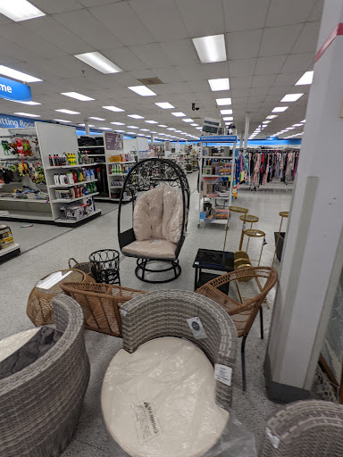 Clothing Store «Ross Dress for Less», reviews and photos, 352 S College Rd, Wilmington, NC 28403, USA