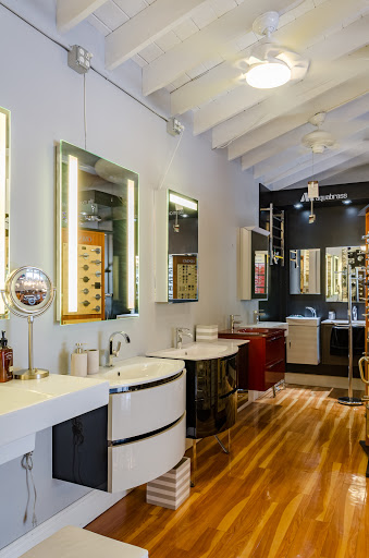 Paint Store «Miami Home Centers, Benjamin Moore Paint Center, South Miami», reviews and photos, 7325 SW 57th Ave, South Miami, FL 33143, USA