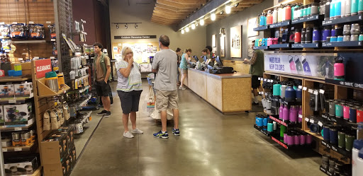 Camping Store «REI», reviews and photos, 1590 Leucadia Blvd, Encinitas, CA 92024, USA