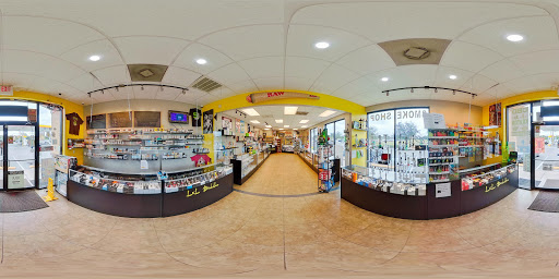 Vaporizer Store «Lil Buddha Vapor & Smoke Shop», reviews and photos, 6916 Big Bend Rd, Gibsonton, FL 33534, USA