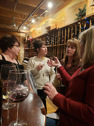 Wine Store «The Wine Exchange», reviews and photos, 1 Illinois St # 120, St Charles, IL 60174, USA