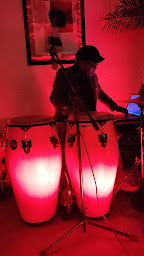 Photo n°82 de Le Maasaï Lounge à Paris ()