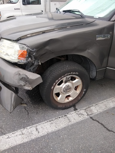 Auto Body Shop «Kenwood Auto Body - Gaithersburg», reviews and photos, 19310 Woodfield Rd, Gaithersburg, MD 20879, USA