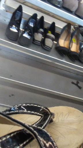 Thrift Store «Red White & Blue Thrift Store», reviews and photos, 12640 NE 6th Ave, Miami, FL 33161, USA